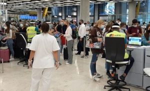 Espa&ntilde;a multiplica por 11 la cifra de turistas de 2020