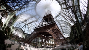 Par&iacute;s quiere acabar con las colas en la Torre Eiffel