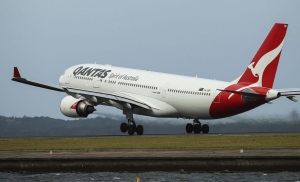 Aerol&iacute;nea Qantas Airways probar&aacute; si pasajeros soportan vuelos de 20 horas