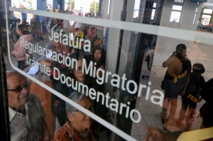 Migraciones aprueba reglamento para optimizar servicios y operaciones en zonas de frontera