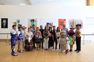 &ldquo;Somos arte, somos Per&uacute;&rdquo;: IV Exhibici&oacute;n de Arte Peruano se presenta en el Aeropuerto Internacional Jorge Ch&aacute;vez (FOTOS)