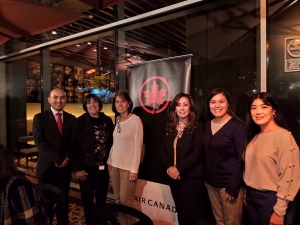Air Canada departi&oacute; con clientes de Nuevo Mundo