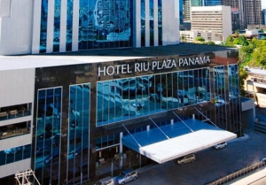 RIU pone a la venta hoteles en Lanzarote, Madeira (Portugal) y Panam&aacute;