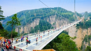 Apto solo para valientes: nuevo &ldquo;puente de cristal&rdquo; chino promete ser toda una atracci&oacute;n