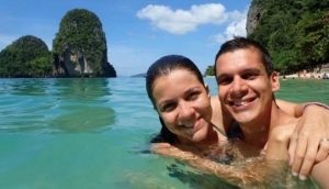 Pareja decide viajar por 21 pa&iacute;ses de luna de miel en vez de hacer una fiesta de boda