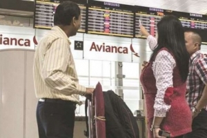 Avianca aplaza pago de deuda para definir plan de recuperaci&oacute;n