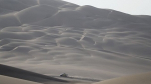 Paisajes del desierto peruano distraen a espa&ntilde;ol Jes&uacute;s Calleja en Dakar 2019