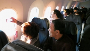 Pasajeros de aerol&iacute;nea japonesa 'viajaron en el tiempo' para celebrar el A&ntilde;o Nuevo dos veces