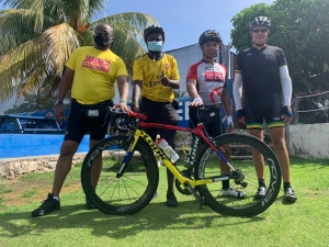 Descubra Jamaica en Bicicleta - la nueva ruta para experimentar el encanto de la isla (V&Iacute;DEO)