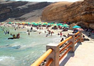 Paracas afronta su momento econ&oacute;mico m&aacute;s dif&iacute;cil de su historia