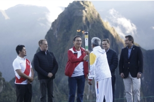 Antorcha Panamericana es encendida en Machu Picchu