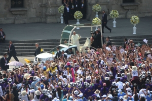 Peruanos se habr&iacute;an alojado en hoteles hasta de tres estrellas para acompa&ntilde;ar al Papa Francisco