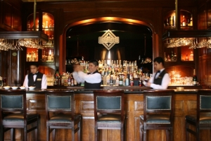 Celebra la semana del chilcano con 2x1 en el Bar Ingl&eacute;s, bar insignia de la cultura del pisco