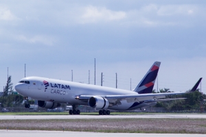 LATAM Cargo transporta m&aacute;s de 9,500 toneladas de flores para San Valent&iacute;n