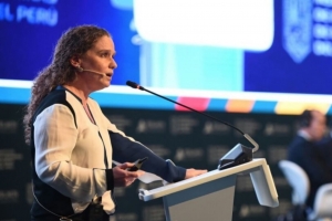 Ministra Claudia Cooper promocionar&aacute; a Per&uacute; como destino de la inversi&oacute;n minera