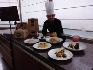 Sinfon&iacute;a Almac&eacute;n del Crowne Plaza Lima Hotel se transforma en un Delivery original de gran demanda