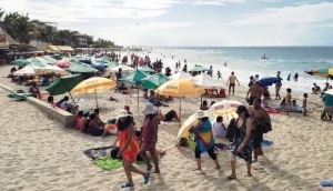 Autoridades ecuatorianas advierten a sus ciudadanos que playas de M&aacute;ncora y Col&aacute;n no est&aacute;n aptas para los ba&ntilde;istas