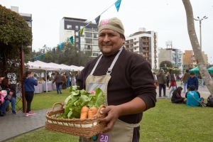 En Lince: "Los mejores insumos de nuestro Per&uacute; en Agroferias Campesinas"