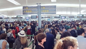 Aerol&iacute;neas denuncian &ldquo;caos y retrasos&rdquo; en los controles de los aeropuertos de la UE