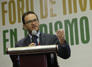 Ministro V&aacute;squez: hay importantes oportunidades de inversi&oacute;n en el sector turismo