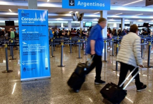 Nuevo golpe a aerol&iacute;neas: Ezeiza limita los vuelos internacionales
