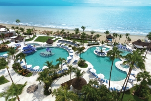 Hard Rock Hotel Vallarta recibe nuevamente el prestigioso galard&oacute;n &ldquo;4 Diamantes&rdquo; de manos de la AAA