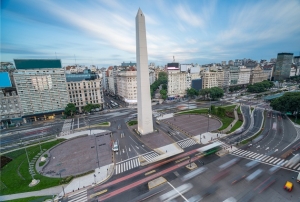 Lujo a bajo costo atrae turistas a Argentina tras ca&iacute;da del peso