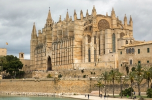 Espa&ntilde;a busca consolidarse como destino de lujo para el turismo sudamericano