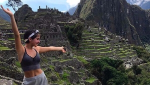Actriz Isabela Moner llega a Per&uacute; para reencontrarse con sus familiares